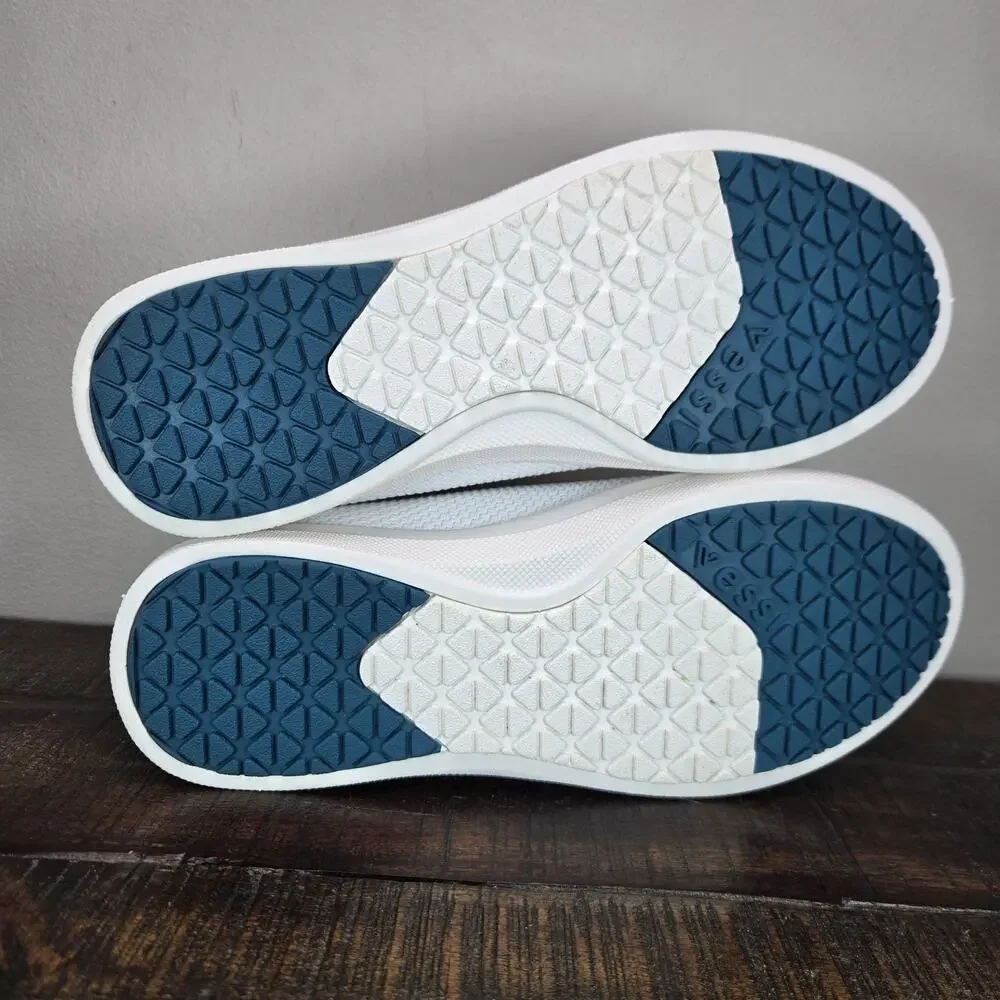 Vessi Weekend Sneaker Womens Size 7 Waterproof Shoes Marble White
